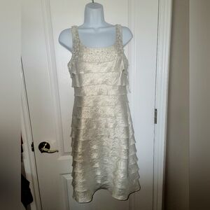 NWT Jessica Howard Runway Small Celine Dress Ivory shell faux pearls size small